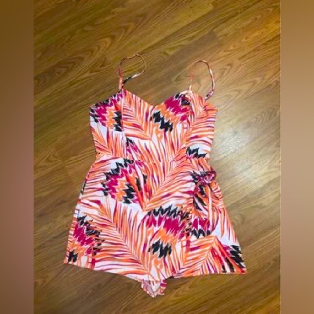 Forever 21 women’s small tropical skort romper, pink orange white black
